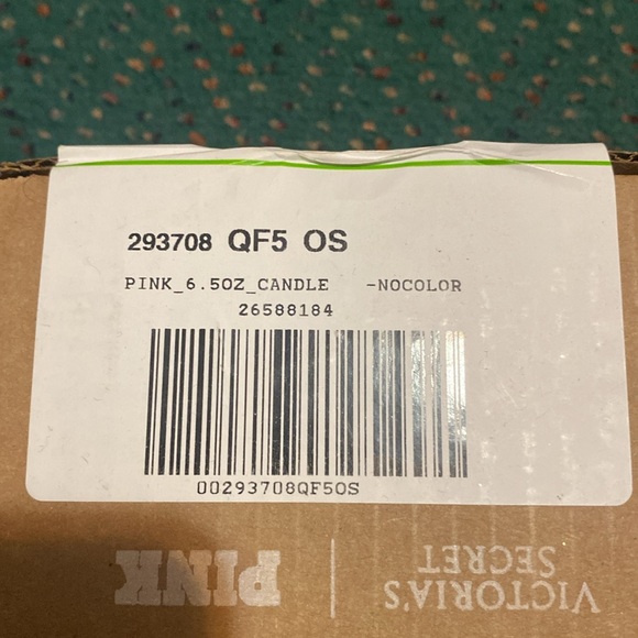 NWT Fresh & Clean Candle from Victoria’s Secret PINK. In box. 2 avail, 1 sold. - Picture 5 of 5